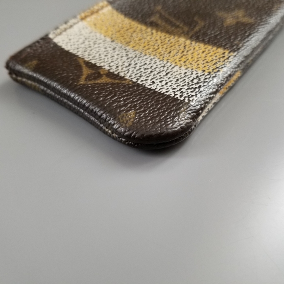 LOUIS VUITTON Beautiful Key pouch cleft Voyage Monogram Limited edition/Spain - Picture 14 of 16